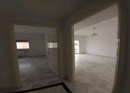 A louer bel appart dans une résidence de R+2 - image 4