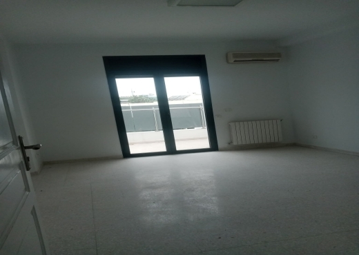 À Louer – Grand étage de villa - image 3